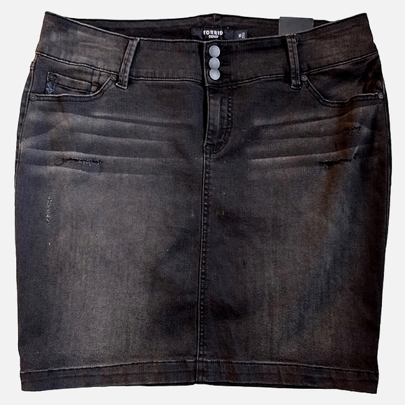 torrid Dresses & Skirts - 🌺(Torrid) Stretchy dark wash distressed black denim skirt